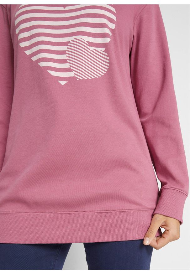bonprix - Shirt bawełniany z długim rękawem i nadrukiem. Kolor: fioletowy. Materiał: bawełna. Długość rękawa: długi rękaw. Długość: długie. Wzór: nadruk