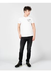 Diesel T-Shirt "T-Diegos" | A00827-0HAYU-100 | Mężczyzna | Biały. Okazja: na co dzień. Kolor: biały. Materiał: bawełna. Wzór: nadruk. Styl: casual #1