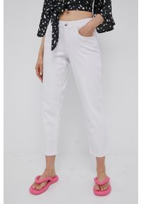 JDY jeansy damskie kolor biały medium waist. Kolor: biały