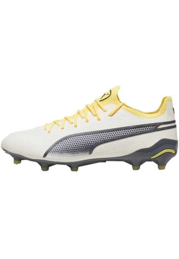Buty piłkarskie Puma King Ultimate FG/AG M 107563 05 żółte. Kolor: żółty. Materiał: syntetyk, nylon, dzianina. Szerokość cholewki: normalna. Sport: piłka nożna