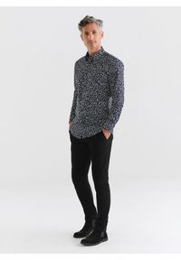 Pako Lorente - PAKO LORENTE – Granatowa koszula męska w kwiatki P23WF-1X-005-G-S. Okazja: na co dzień. Kolor: niebieski. Materiał: jeans, bawełna, elastan. Wzór: kwiaty. Styl: casual #4