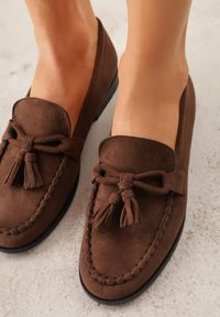 Renee - Brązowe Mokasyny z Imitacji Zamszu z Aplikacją w Kształcie Kokardy z Frędzlami Edea. Kolor: brązowy. Materiał: zamsz. Wzór: aplikacja. Styl: boho #7