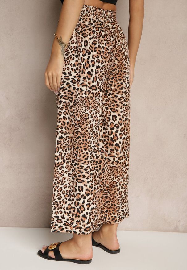 Renee - Beżowo-Brązowe Spodnie Wide Leg z Gumką w Talii w Panterkowy Wzór Filanira. Okazja: na co dzień. Kolor: czarny. Styl: casual, elegancki