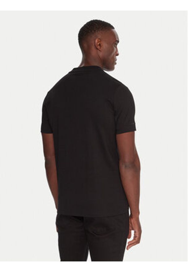 Karl Lagerfeld - KARL LAGERFELD T-Shirt 755047 554225 Czarny Regular Fit. Typ kołnierza: dekolt w karo. Kolor: czarny. Materiał: bawełna