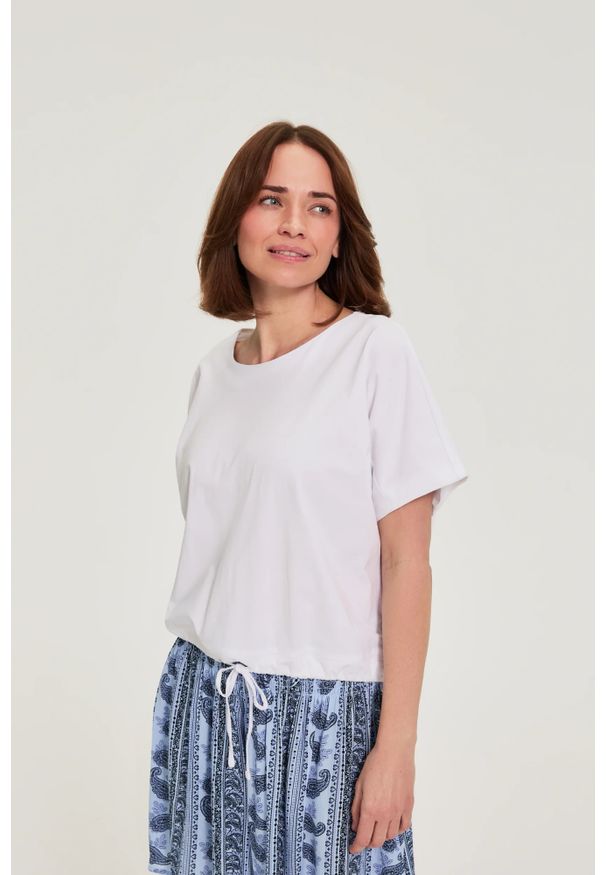 MOODO - T-shirt z wiązaniem biały. Kolor: biały. Materiał: bawełna