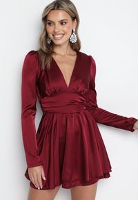 Born2be - Bordowa Satynowa Sukienka Mini z Głębokim Dekoltem i Wiązaniem z Tyłu Liadan. Okazja: na imprezę. Kolor: czerwony. Materiał: satyna. Styl: elegancki. Długość: mini #6