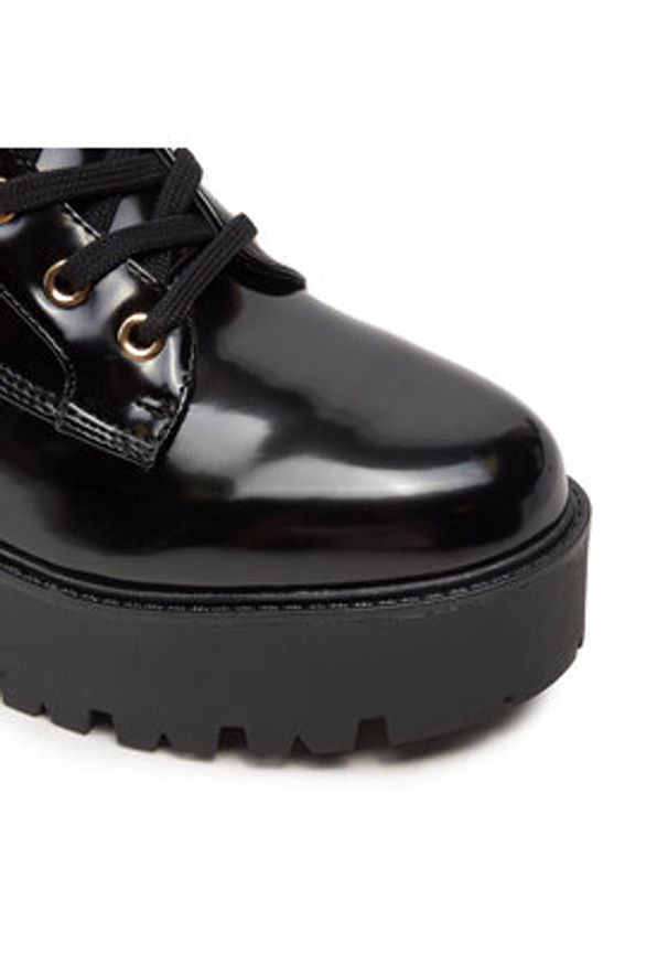 Guess Trzewiki Vaires FLTSOM PAT10 Czarny. Kolor: czarny. Materiał: skóra