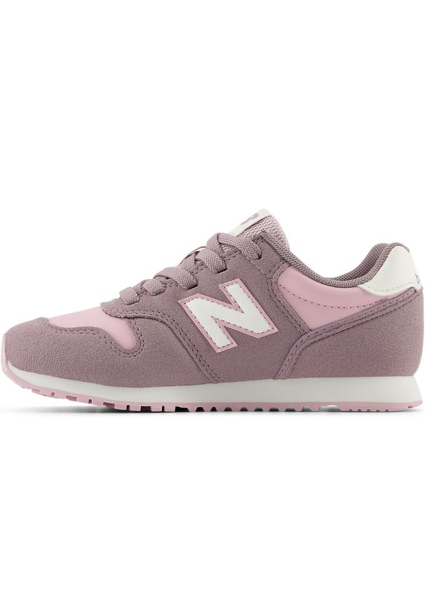 Buty dziecięce New Balance YC373VQ2 – różowe. Okazja: na uczelnię. Kolor: różowy. Materiał: syntetyk, materiał, guma. Szerokość cholewki: normalna. Wzór: kolorowy. Model: New Balance 373