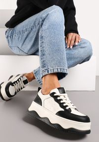 Renee - Beżowo-Czarne Skórzane Sneakersy na Niskiej Platformie z Perforacją Liorras. Kolor: beżowy. Materiał: skóra. Obcas: na platformie #1