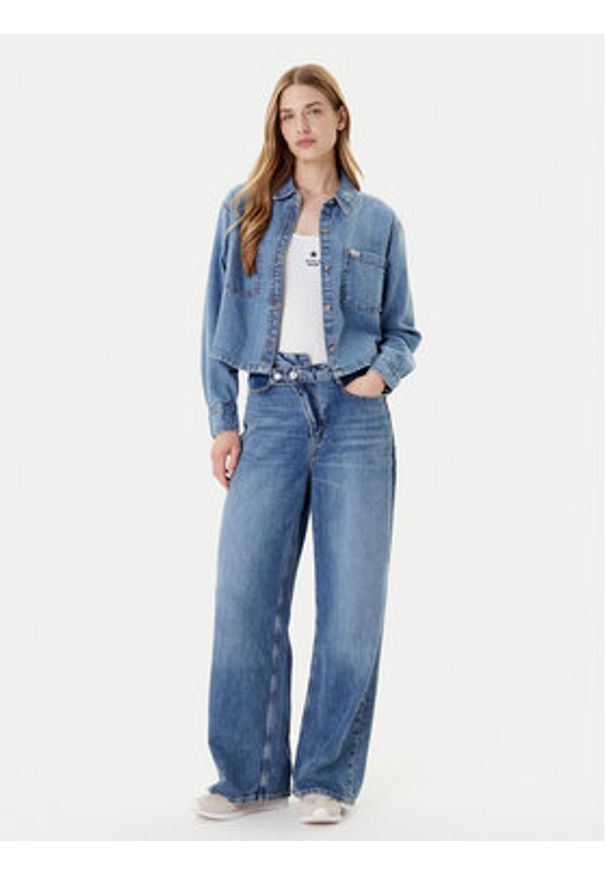 Guess Jeans Koszula W5YH0D D5M86 Niebieski Regular Fit. Kolor: niebieski. Materiał: bawełna