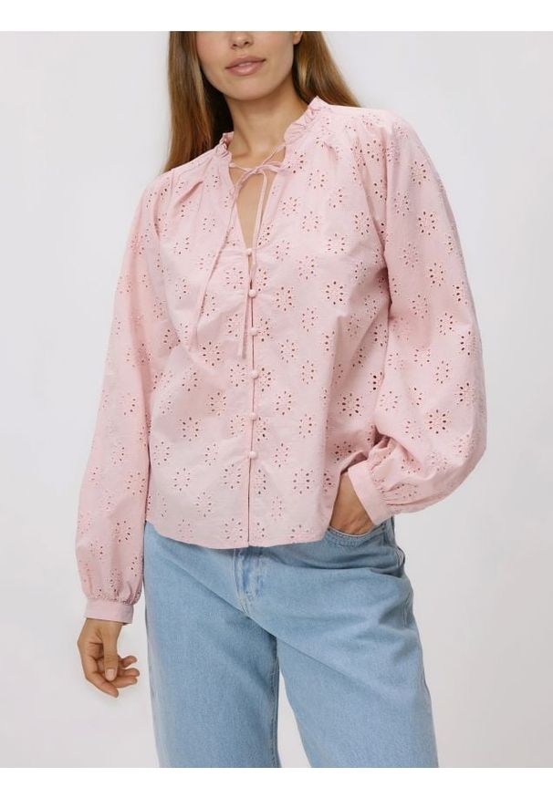 Reserved - Koszula z ażurowym wzorem - brzoskwiniowy. Kolor: pomarańczowy. Materiał: tkanina, bawełna. Wzór: ażurowy