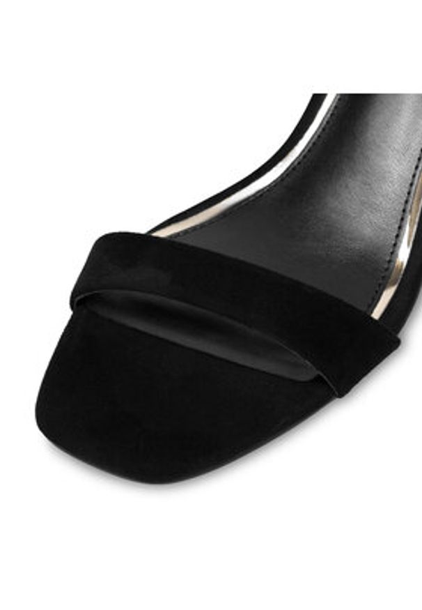 Nine West Sandały WFA2625-1 Czarny. Kolor: czarny. Materiał: materiał