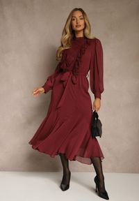 Renee - Bordowa Romantyczna Sukienka z Bufiastymi Rękawami i Falbanką z Koronki Sewmira. Kolor: czerwony. Materiał: koronka. Wzór: koronka. Styl: elegancki, rockowy #1
