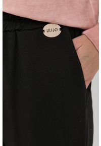 Liu Jo spodnie damskie kolor czarny proste high waist. Okazja: na co dzień. Stan: podwyższony. Kolor: czarny. Materiał: tkanina. Styl: casual