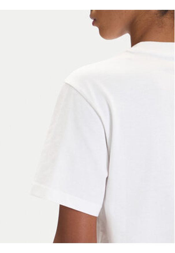 Adidas - adidas T-Shirt Holiday Metallic Graphic JM4427 Biały Regular Fit. Kolor: biały. Materiał: bawełna