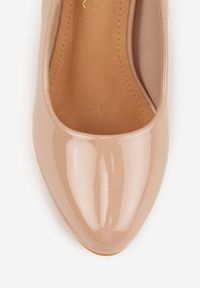 Born2be - Ciemnobeżowe Klasyczne Czółenka Vices na Obcasie ze Skórzaną Wkładką Ravalitha. Kolor: beżowy. Materiał: skóra. Obcas: na obcasie. Styl: klasyczny. Wysokość obcasa: średni #7