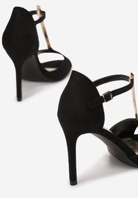 Born2be - Czarne Sandały Prisertise. Zapięcie: sprzączka. Kolor: czarny. Materiał: skóra. Wzór: aplikacja. Obcas: na obcasie. Styl: wizytowy. Wysokość obcasa: średni #4