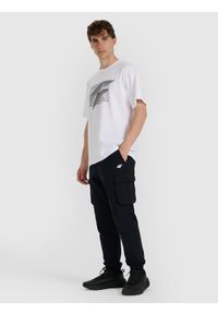 4f - 4F T-shirt regular z nadrukiem męski - biały M. Okazja: na co dzień. Kolor: biały. Materiał: materiał, bawełna. Wzór: nadruk. Styl: casual