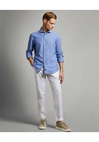 FAY - Białe spodnie typu chino. Kolor: biały. Materiał: bawełna, elastan #5