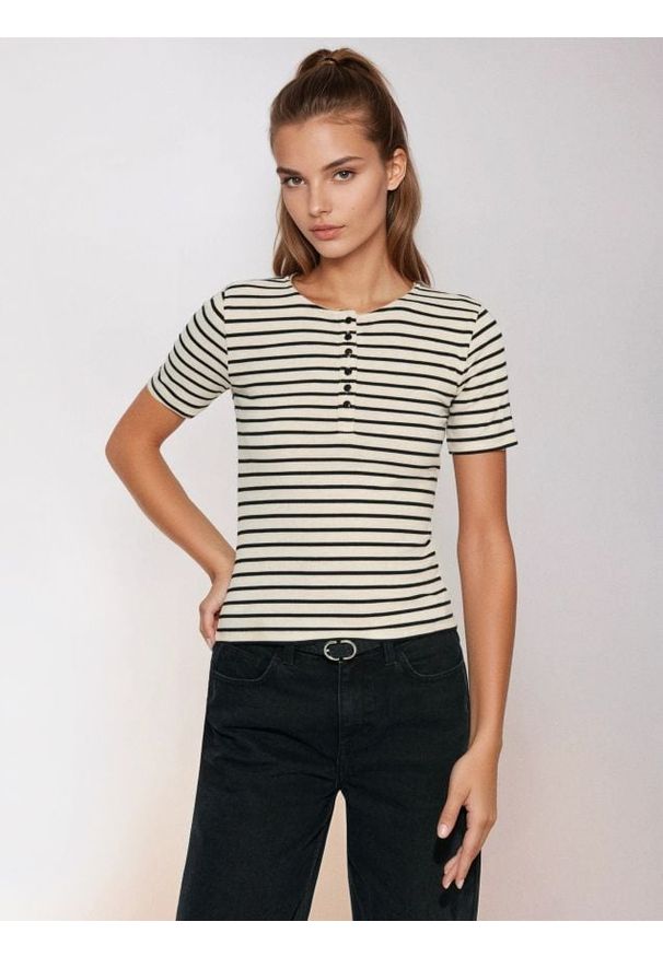 Sinsay - Prążkowana bluzka w paski z wiskozą - wielobarwny. Materiał: prążkowany, wiskoza. Wzór: paski