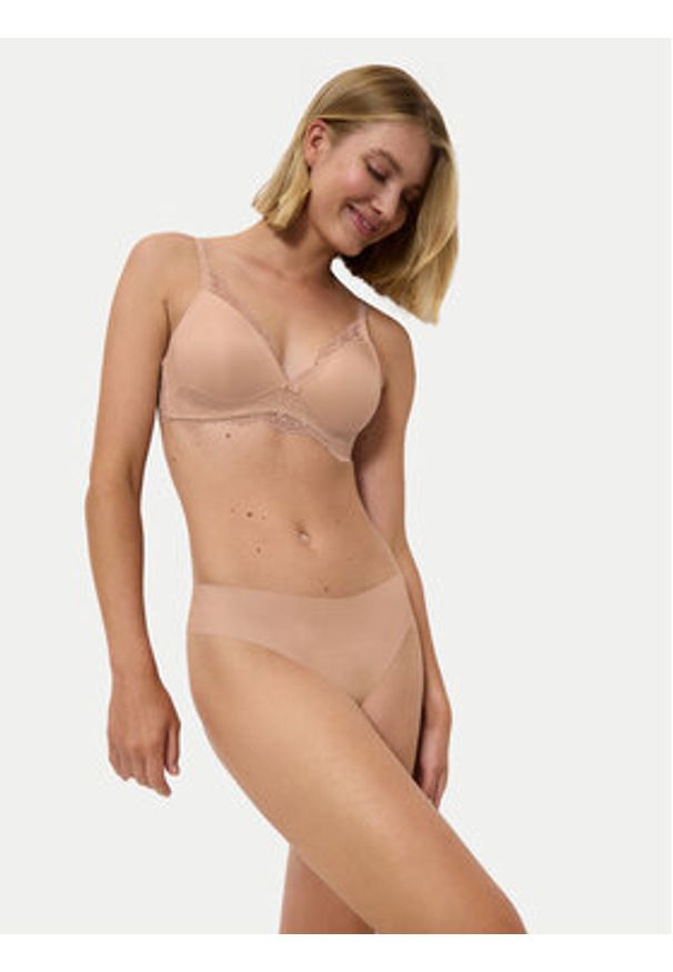 Triumph Figi klasyczne Pretty 10222241 Beżowy. Kolor: beżowy. Materiał: syntetyk