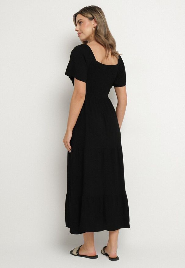Born2be - Czarna Sukienka z Wiskozą Lnem i Elastyczną Górą Ellisena. Okazja: na co dzień, na spacer. Kolor: czarny. Materiał: wiskoza, len. Typ sukienki: proste. Styl: casual, klasyczny, elegancki