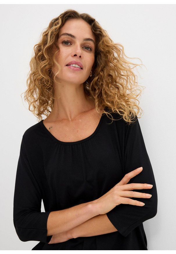 bonprix - Bluzka oversize z mieszanki wiskozy. Kolor: czarny. Materiał: wiskoza