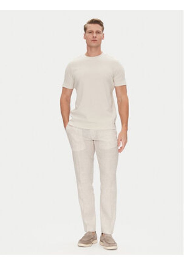 JOOP! T-Shirt 17 JJ-04Brandon 30044672 Beżowy Modern Fit. Kolor: beżowy. Materiał: bawełna