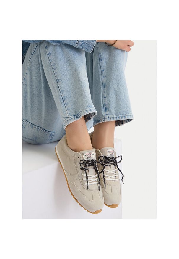 Sneakersy Guess Jeans. Kolor: szary