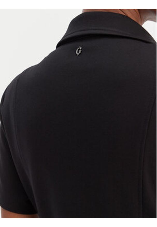 Guess Sukienka codzienna W6RK34 KCMU2 Czarny Classic Fit. Okazja: na co dzień. Kolor: czarny. Materiał: wiskoza, syntetyk. Typ sukienki: proste. Styl: casual