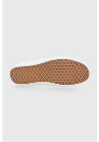 Vans Tenisówki damskie kolor biały. Nosek buta: okrągły. Zapięcie: sznurówki. Kolor: biały. Materiał: bawełna, guma #2