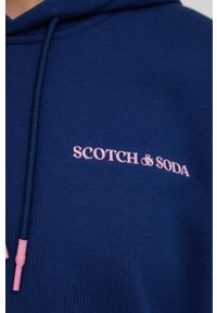 Scotch & Soda Bluza bawełniana kolor granatowy z kapturem z nadrukiem. Typ kołnierza: kaptur. Kolor: niebieski. Materiał: bawełna. Wzór: nadruk