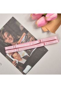 Intica - Komplet bielizny czteroczęściowy z eleganckim biustonoszem i majtkami Catharina. Kolor: różowy. Materiał: materiał. Wzór: aplikacja #9