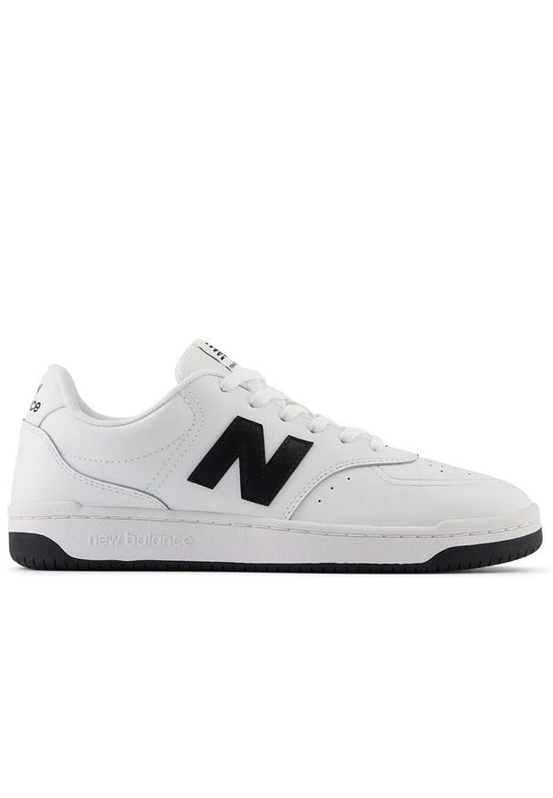 Buty New Balance BB80BNN - białe. Okazja: na co dzień. Kolor: biały. Materiał: materiał, syntetyk, guma, skóra. Szerokość cholewki: normalna. Sport: koszykówka, turystyka piesza