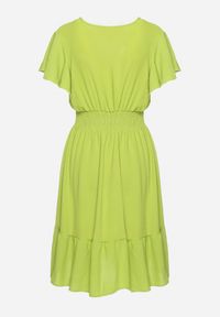 Born2be - Jasnozielona Sukienka Mini z Gumką w Pasie i Falbanką Senait. Kolor: zielony. Długość: mini #7