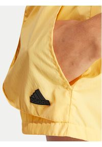 Adidas - adidas Szorty sportowe City Escape Summer IS0662 Żółty Loose Fit. Kolor: żółty. Materiał: syntetyk #5