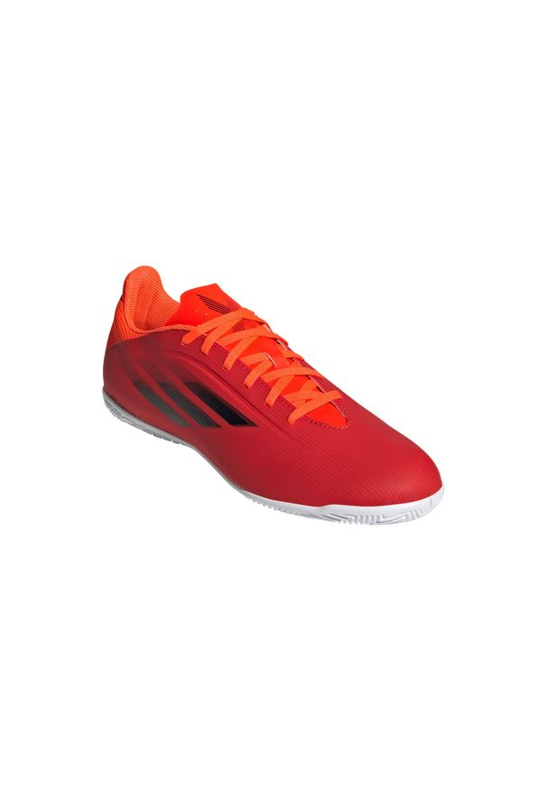 Buty do piłki nożnej halowej futsal Adidas X Speedflow .4. Materiał: mesh, syntetyk, kauczuk, materiał. Szerokość cholewki: normalna. Wzór: gładki