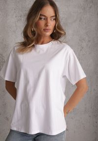 Renee - Biały Bawełniany T-shirt o Kroju Oversize Neduna. Okazja: na co dzień. Kolor: biały. Materiał: bawełna. Styl: elegancki, casual #2