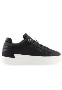 TOMMY HILFIGER - Buty Tommy Hilfiger Elevated Sneakers FW0FW06511-0GL - czarne. Zapięcie: sznurówki. Kolor: czarny. Materiał: skóra, guma. Szerokość cholewki: normalna. Wzór: aplikacja #1