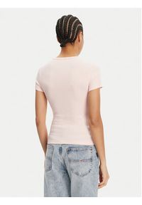 Tommy Jeans T-Shirt Badge DW0DW17881 Różowy Slim Fit. Kolor: różowy. Materiał: bawełna #3