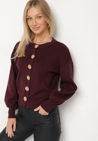 Born2be - Bordowy Kardigan z Wiskozą z Ozdobnymi Napami i Bufiastymi Rękawami Acalte. Okazja: do pracy. Kolor: czerwony. Materiał: wiskoza. Styl: elegancki, klasyczny