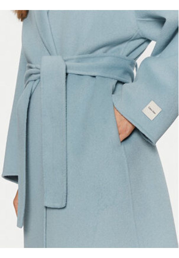 Calvin Klein Płaszcz wełniany K20K207813 Błękitny Regular Fit. Kolor: niebieski. Materiał: syntetyk