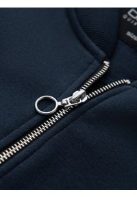 Ombre Clothing - Rozpinana bawełniana bluza męska dresowa bomberka – granatowa V4 - Rozmiar: L. Okazja: na co dzień. Kolor: niebieski. Materiał: dresówka, bawełna. Wzór: aplikacja. Styl: sportowy, casual, elegancki #10