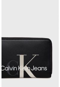 Calvin Klein Jeans Portfel + brelok K60K608978.PPYY damski kolor czarny. Kolor: czarny. Materiał: materiał. Wzór: gładki #3