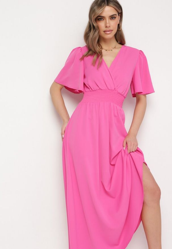 Born2be - Różowa Sukienka z Rozkloszowanymi Rękawami Gumką w Pasie i Wiązaniem na Plecach Larielle. Okazja: na co dzień, na imprezę. Typ kołnierza: dekolt w kształcie V. Kolor: różowy. Materiał: bawełna. Typ sukienki: proste. Styl: casual, elegancki
