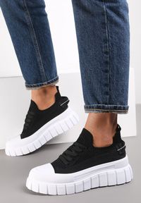 Renee - Czarne Sneakersy na Platformie Dohog. Okazja: na co dzień. Nosek buta: okrągły. Kolor: czarny. Materiał: materiał, guma, jeans. Szerokość cholewki: normalna. Obcas: na platformie #2