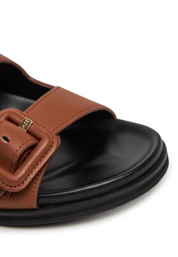 BOSS Klapki 50542329 Brązowy. Kolor: brązowy. Materiał: skóra