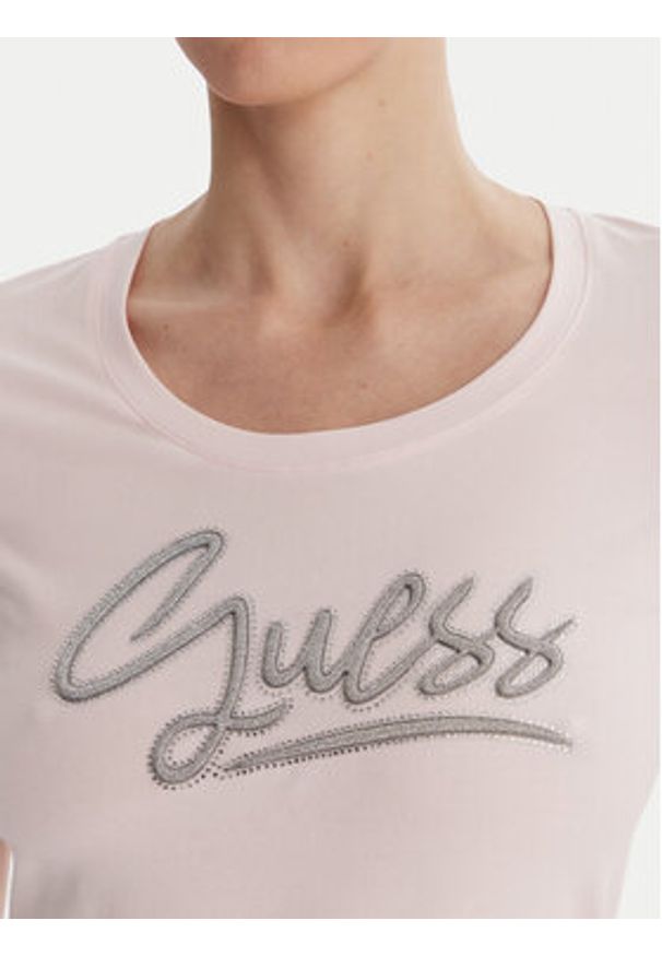 Guess T-Shirt W6RI24 J1314 Różowy Regular Fit. Kolor: różowy. Materiał: bawełna