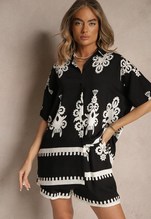 Renee - Czarny Komplet z Rustykalnym Wzorem z Szortami i Koszulą Tosnea. Kolor: czarny. Materiał: wiskoza, materiał