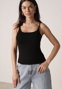 Born2be - Czarny Wiskozowy Top z Podwójnymi Ramiączkami Hendrea. Okazja: na co dzień. Kolor: czarny. Materiał: wiskoza. Długość rękawa: na ramiączkach. Styl: casual, elegancki #5